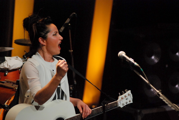 KT Tunstall @ Zermatt Unplugged 2017, picture 10, photographed by Peter Minnebo - FrontView Magazine