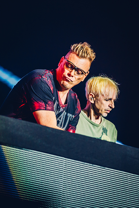 I love the 90's @ Ethias Arena, picture 8, photographed by Elke Briers - FrontView Magazine