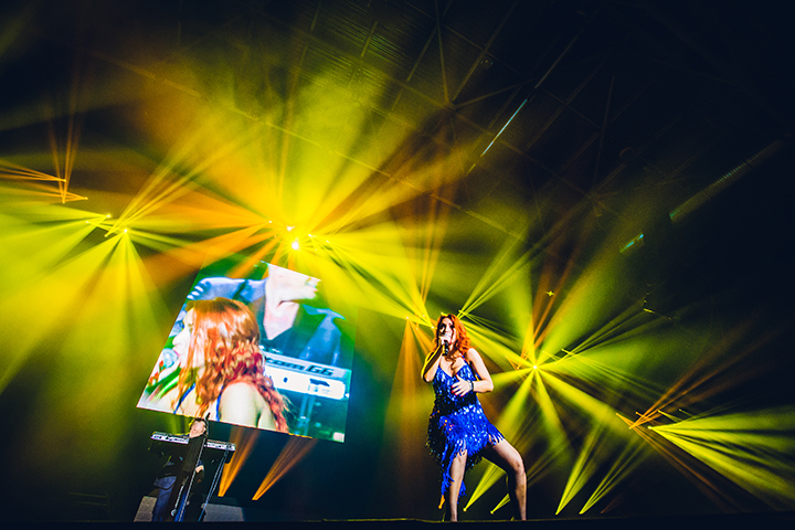 I love the 90's @ Ethias Arena, picture 21, photographed by Elke Briers - FrontView Magazine
