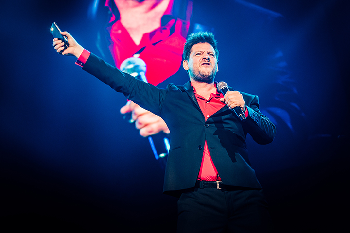 I love the 90's @ Ethias Arena, picture 32, photographed by Elke Briers - FrontView Magazine