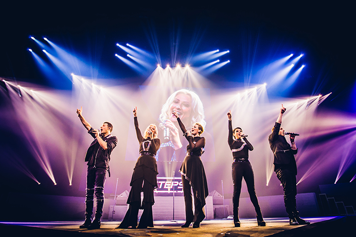 I love the 90's @ Ethias Arena, picture 40, photographed by Elke Briers - FrontView Magazine