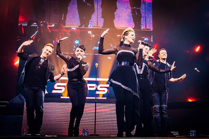 I love the 90's @ Ethias Arena, picture 45, photographed by Elke Briers - FrontView Magazine