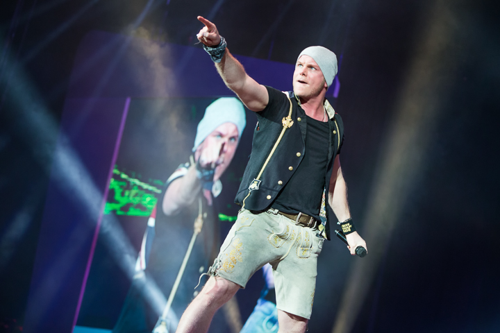 Das Grosse Schlagerfest mit KLUBBB3 @ Lotto Arena, picture 3, photographed by Dorien Goetschalckx - FrontView Magazine