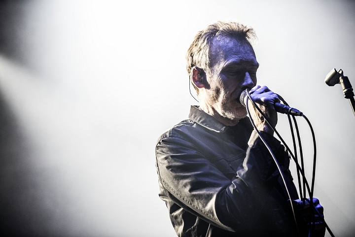 The Jesus and Mary Chain @ AB Brussel, picture 7, photographed by Luc Luyten - FrontView Magazine