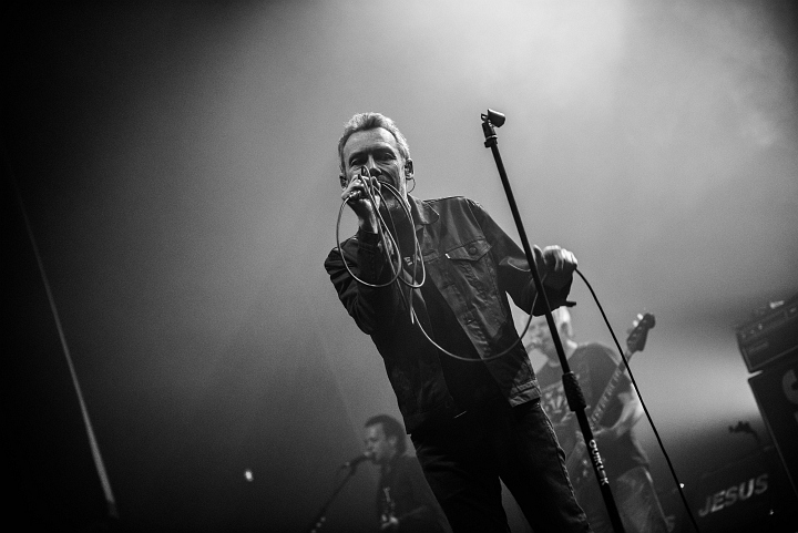 The Jesus and Mary Chain @ AB Brussel, picture 13, photographed by Luc Luyten - FrontView Magazine