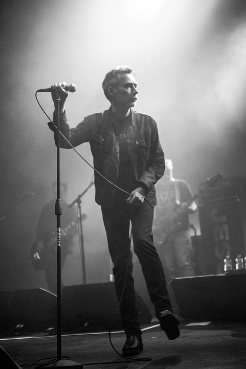 The Jesus and Mary Chain @ AB Brussel, picture 25, photographed by Luc Luyten - FrontView Magazine