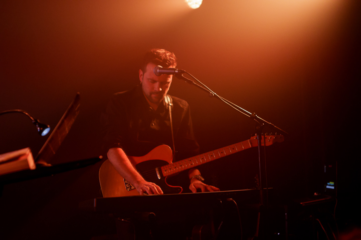 Stijn Meuris, CD Voorstelling 'Vigilant' @ AB Club, picture 18, photographed by Alex Wyckmans - FrontView Magazine