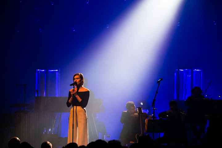 Hooverphonic-'In Wonderland Tour' @ Ancienne Belgique, picture 23, photographed by Dieter  Boone - FrontView Magazine