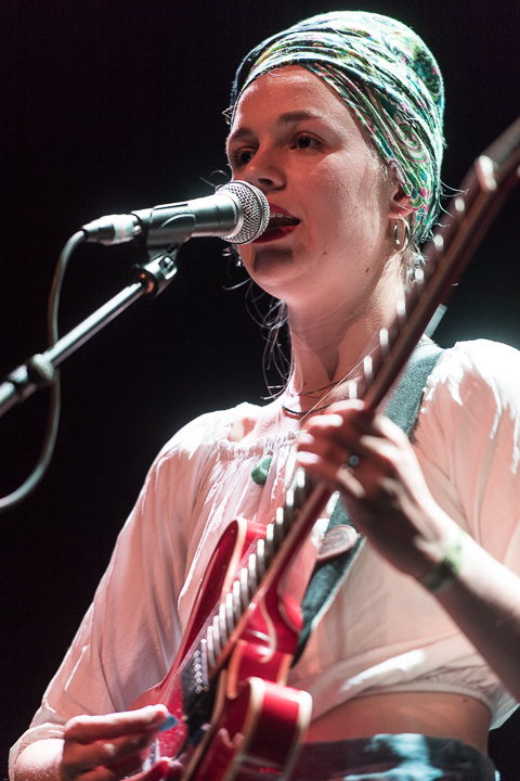Meshell Ndegeocello + Roselien @ Het Depot, picture 2, photographed by Jan van Hecke - FrontView Magazine