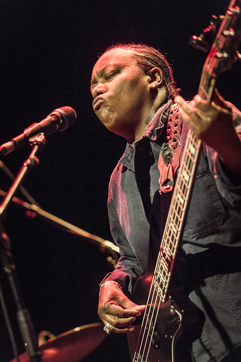 Meshell Ndegeocello + Roselien @ Het Depot, picture 3, photographed by Jan van Hecke - FrontView Magazine