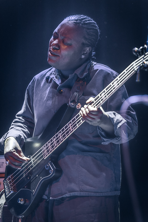Meshell Ndegeocello + Roselien @ Het Depot, picture 9, photographed by Jan van Hecke - FrontView Magazine