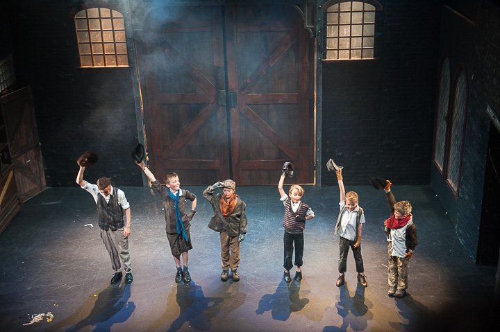 Première Oliver Twist @ Rode Zaal Fakkeltheater, foto 21, foto's door Goele Bormans - FrontView Magazine