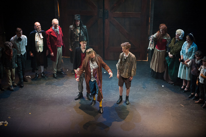 Première Oliver Twist @ Rode Zaal Fakkeltheater, foto 30, foto's door Goele Bormans - FrontView Magazine