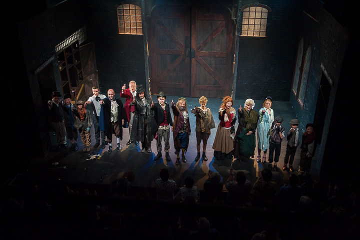 Première Oliver Twist @ Rode Zaal Fakkeltheater, foto 32, foto's door Goele Bormans - FrontView Magazine
