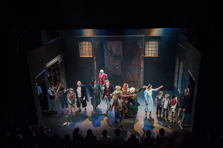 Première Oliver Twist @ Rode Zaal Fakkeltheater, foto 33, foto's door Goele Bormans - FrontView Magazine