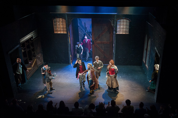 Première Oliver Twist @ Rode Zaal Fakkeltheater, foto 36, foto's door Goele Bormans - FrontView Magazine