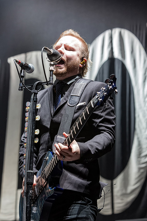 Shinedown @ Sportpaleis, picture 11, photographed by Edwin Houdevelt - FrontView Magazine