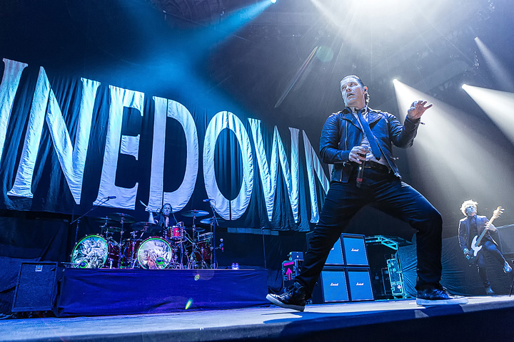 Shinedown @ Sportpaleis, picture 12, photographed by Edwin Houdevelt - FrontView Magazine