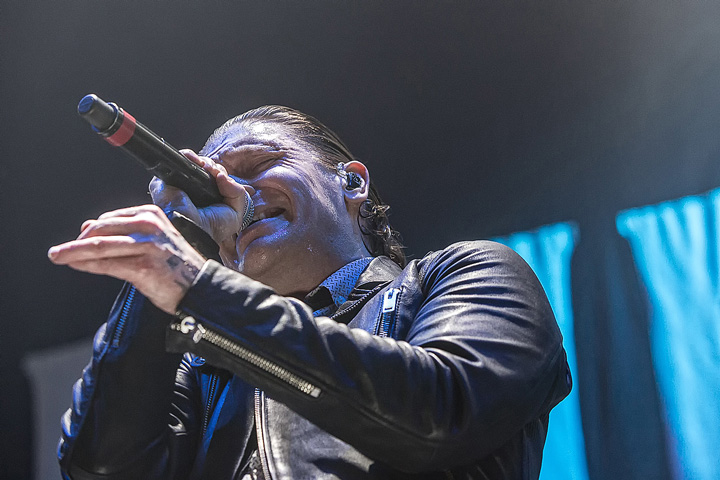 Shinedown @ Sportpaleis, picture 21, photographed by Edwin Houdevelt - FrontView Magazine