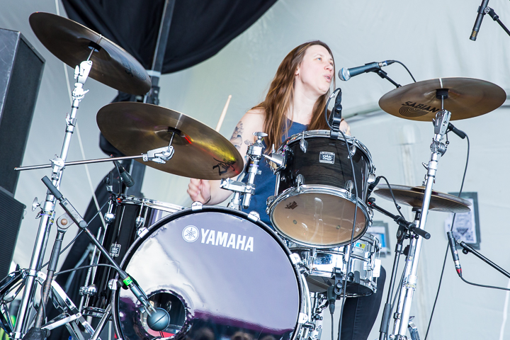 Mobina Galore @ Groezrock 2017, foto 2, foto's door Dorien Goetschalckx - FrontView Magazine