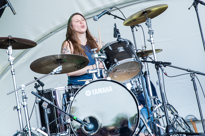 Mobina Galore @ Groezrock 2017, foto 5, foto's door Dorien Goetschalckx - FrontView Magazine