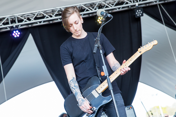 Mobina Galore @ Groezrock 2017, foto 6, foto's door Dorien Goetschalckx - FrontView Magazine