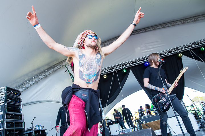 Mobina Galore @ Groezrock 2017, foto 7, foto's door Dorien Goetschalckx - FrontView Magazine