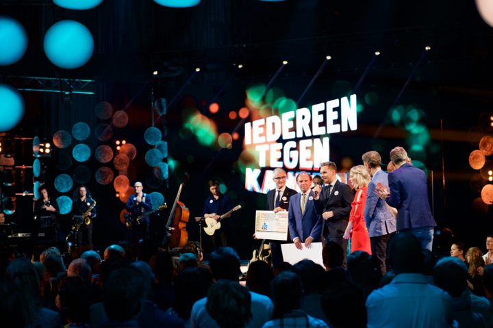 iedereen tegen kanker live show @ videohouse Studio 7, foto 1, foto's door Bart Baevegems - FrontView Magazine