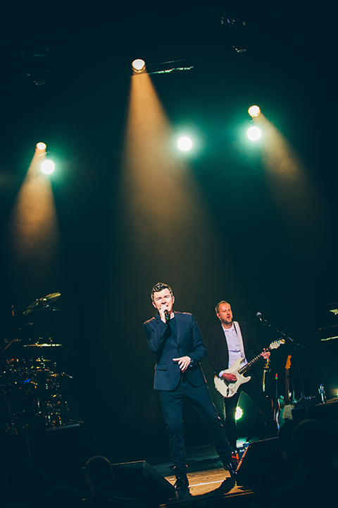 Rick Astley @ Stadsschouwburg Antwerpen, picture 9, photographed by Elke Briers - FrontView Magazine