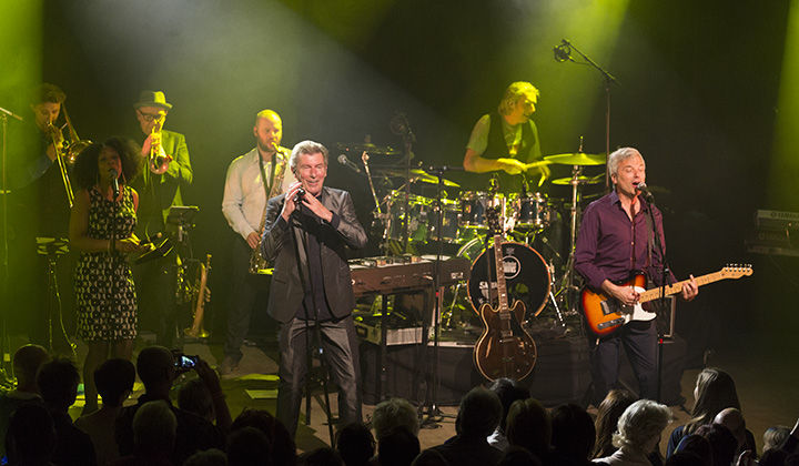 Soulsister @ De Casino, picture 8, photographed by dirk janssens - FrontView Magazine
