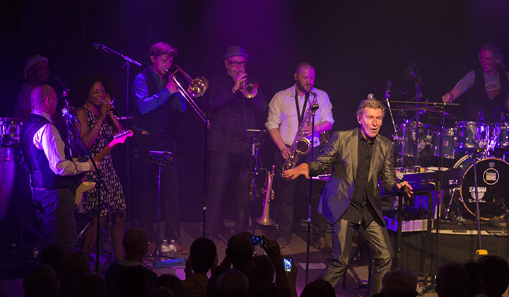 Soulsister @ De Casino, picture 13, photographed by dirk janssens - FrontView Magazine