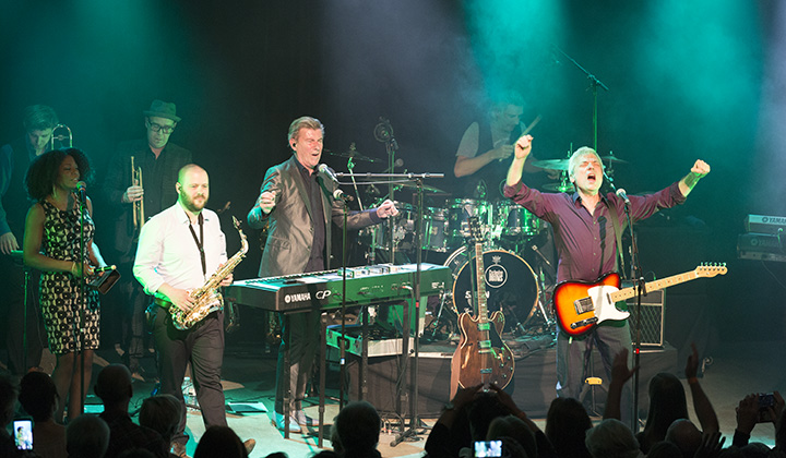 Soulsister @ De Casino, picture 17, photographed by dirk janssens - FrontView Magazine