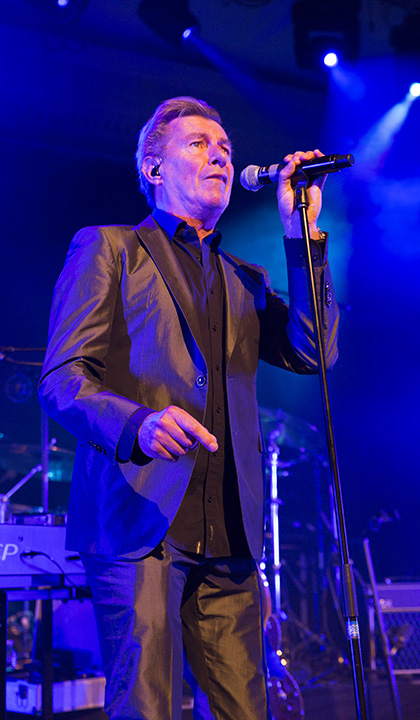 Soulsister @ De Casino, picture 24, photographed by dirk janssens - FrontView Magazine