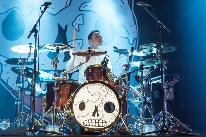 Enter Shikari @ Trix, picture 2, photographed by Dorien Goetschalckx - FrontView Magazine