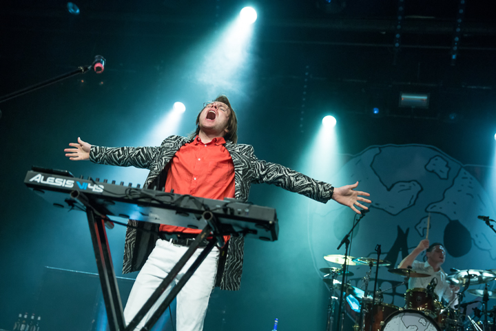 Enter Shikari @ Trix, picture 3, photographed by Dorien Goetschalckx - FrontView Magazine
