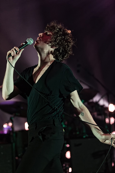 The Kooks @ Ancienne Belgique, picture 3, photographed by Edwin Houdevelt - FrontView Magazine