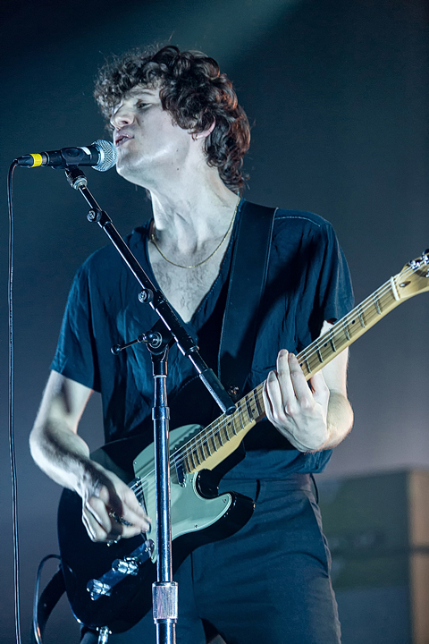 The Kooks @ Ancienne Belgique, picture 7, photographed by Edwin Houdevelt - FrontView Magazine