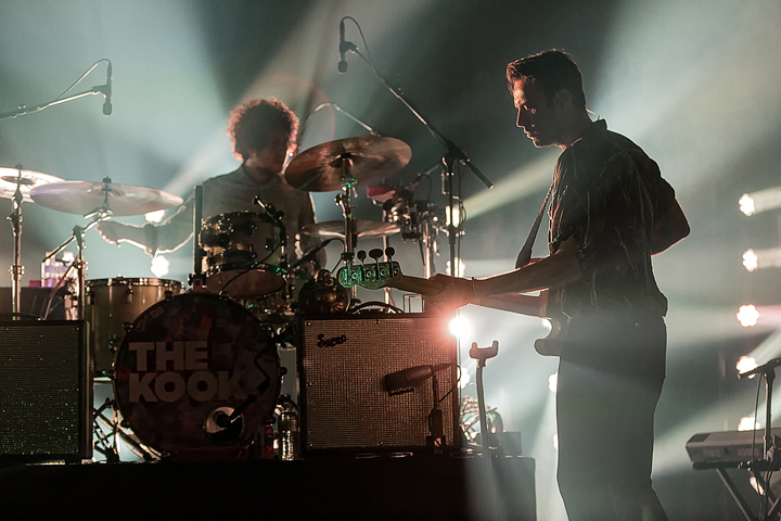 The Kooks @ Ancienne Belgique, picture 11, photographed by Edwin Houdevelt - FrontView Magazine