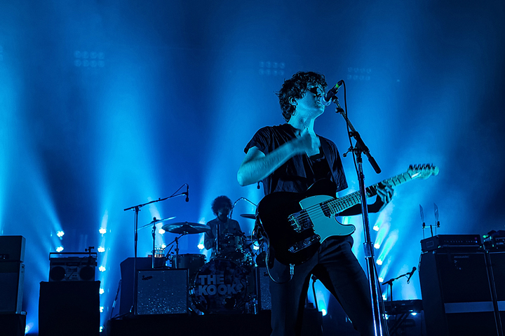 The Kooks @ Ancienne Belgique, picture 17, photographed by Edwin Houdevelt - FrontView Magazine