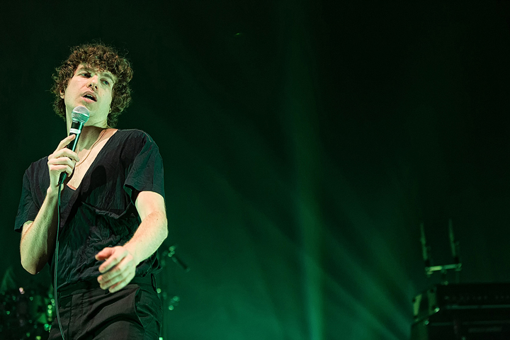 The Kooks @ Ancienne Belgique, picture 18, photographed by Edwin Houdevelt - FrontView Magazine