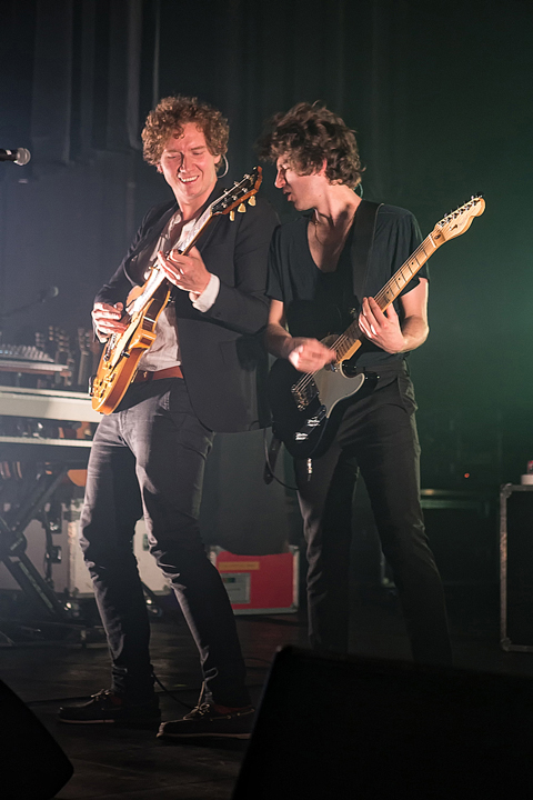 The Kooks @ Ancienne Belgique, picture 21, photographed by Edwin Houdevelt - FrontView Magazine