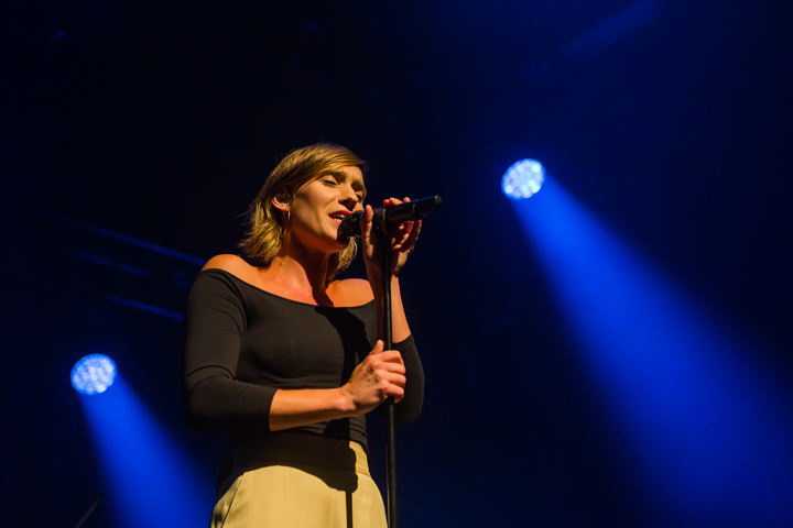 Hooverphonic @ Het Depot, picture 6, photographed by Kristof Hayen - FrontView Magazine