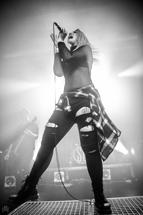 The Charm the Fury @ Club de B Torhout, picture 14, photographed by Luc Luyten - FrontView Magazine