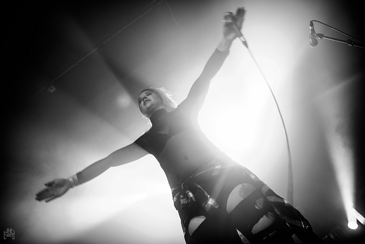 The Charm the Fury @ Club de B Torhout, picture 22, photographed by Luc Luyten - FrontView Magazine