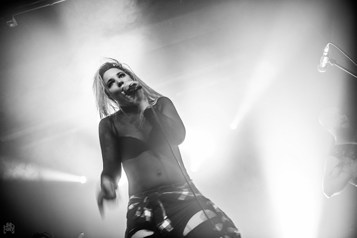 The Charm the Fury @ Club de B Torhout, picture 24, photographed by Luc Luyten - FrontView Magazine