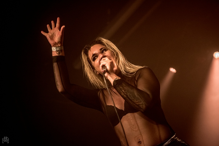 The Charm the Fury @ Club de B Torhout, picture 28, photographed by Luc Luyten - FrontView Magazine