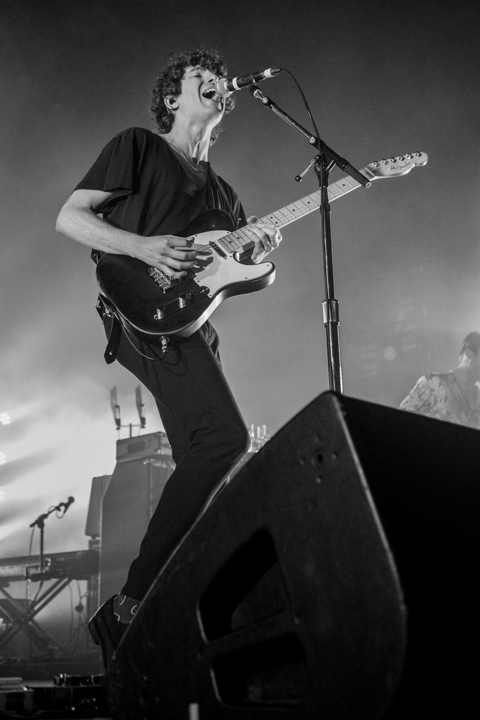 The Kooks @ 013, picture 1, photographed by Erwin Evrard - FrontView Magazine