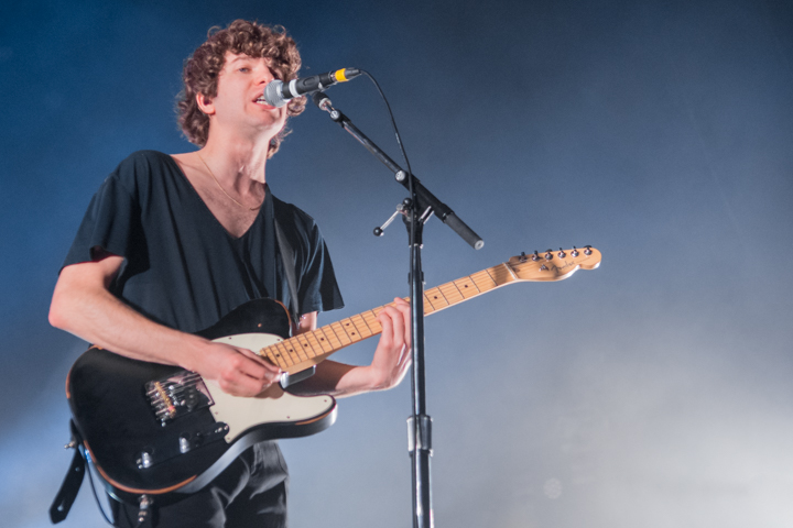 The Kooks @ 013, picture 7, photographed by Erwin Evrard - FrontView Magazine