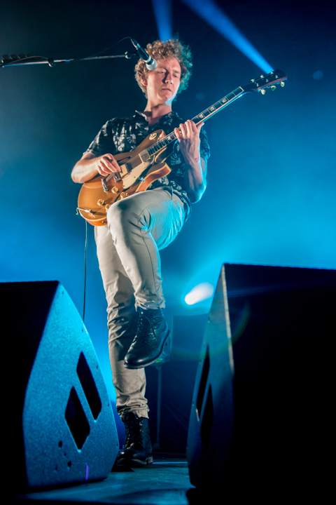 The Kooks @ 013, picture 10, photographed by Erwin Evrard - FrontView Magazine