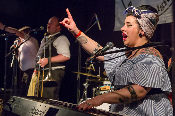 Davina & the Vagabonds (USA) @ Duvelblues, picture 16, photographed by Marc Verdonck - FrontView Magazine